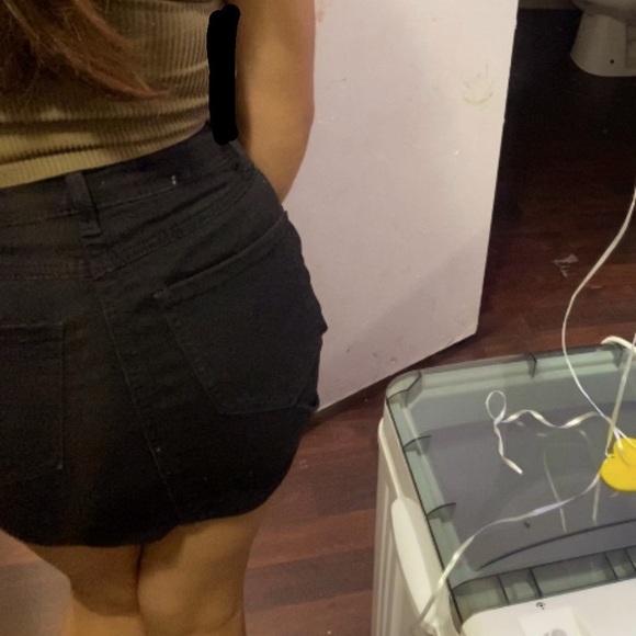 Y2K zip up jean skirt. - Picture 3 of 3